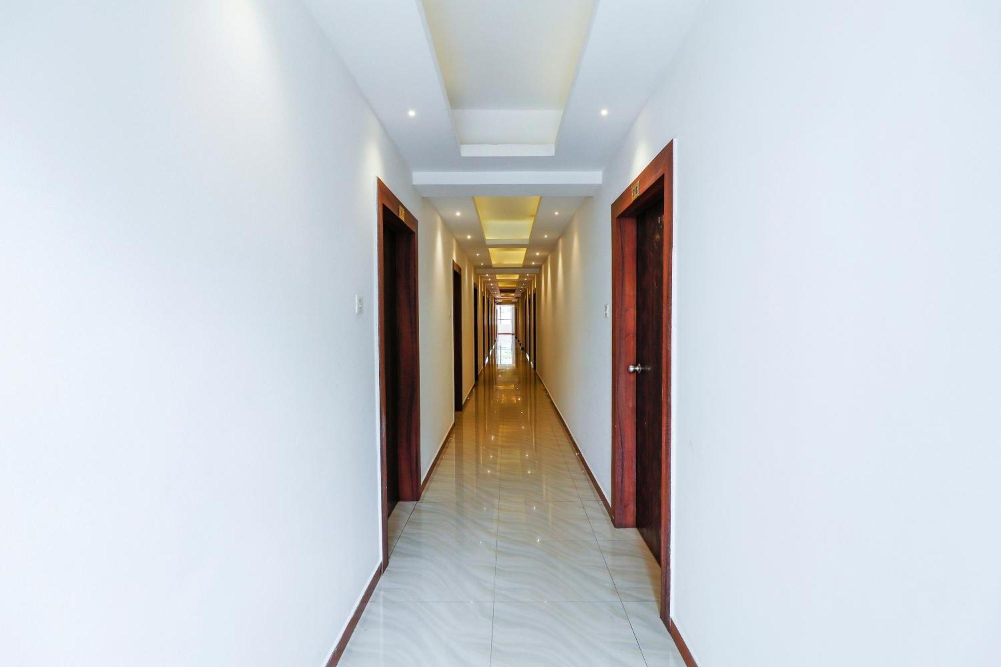 Capital O Sai Arya Residency Mangalore Exterior foto