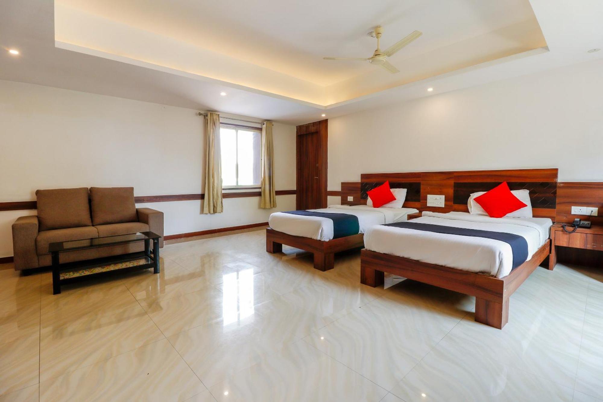 Capital O Sai Arya Residency Mangalore Exterior foto