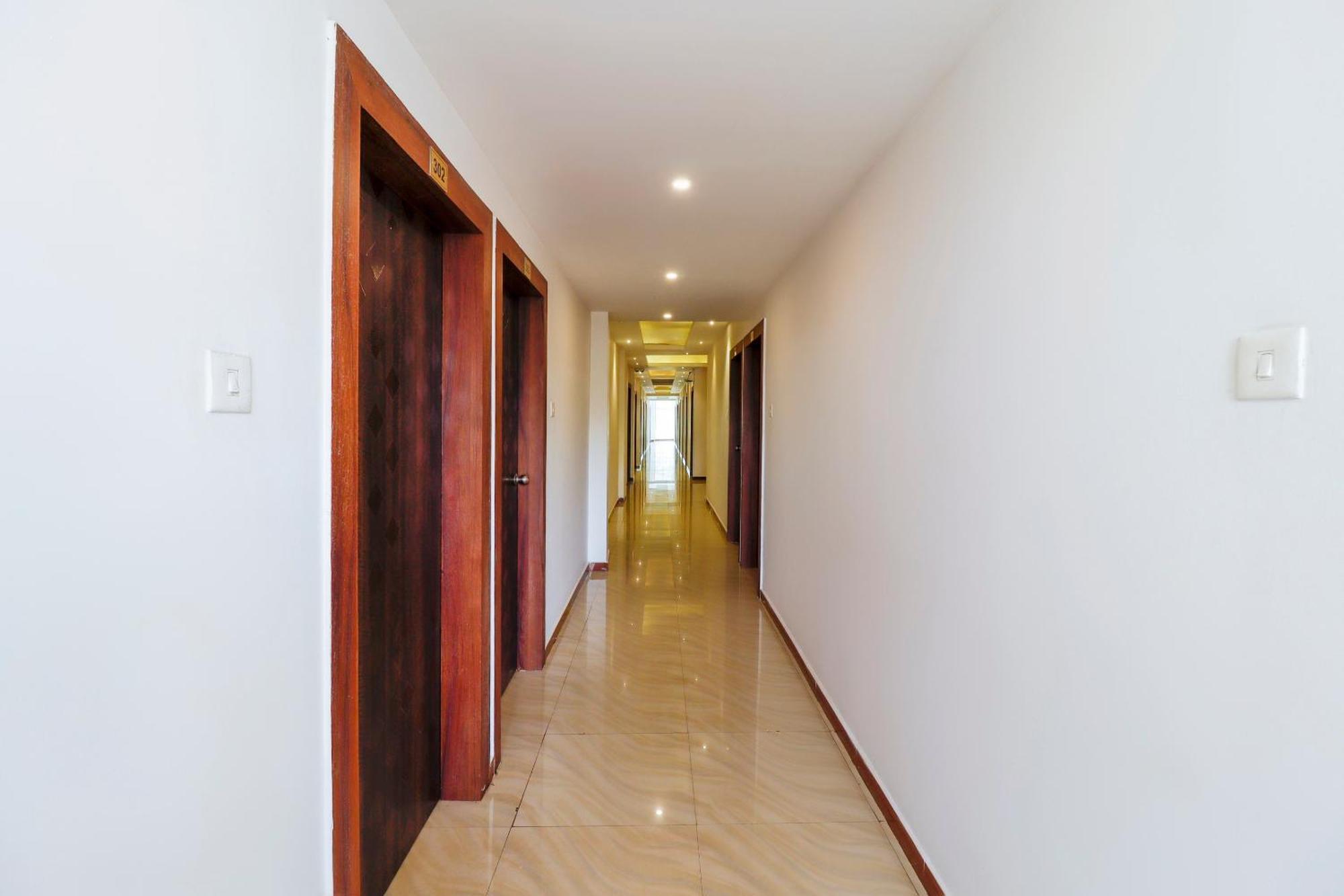 Capital O Sai Arya Residency Mangalore Exterior foto