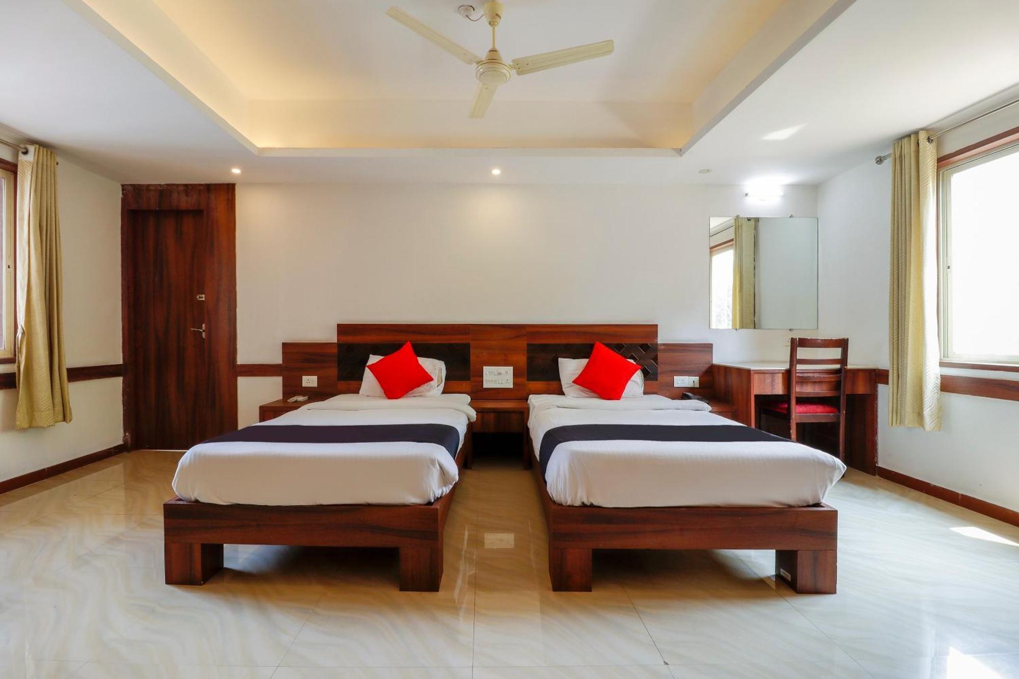 Capital O Sai Arya Residency Mangalore Exterior foto